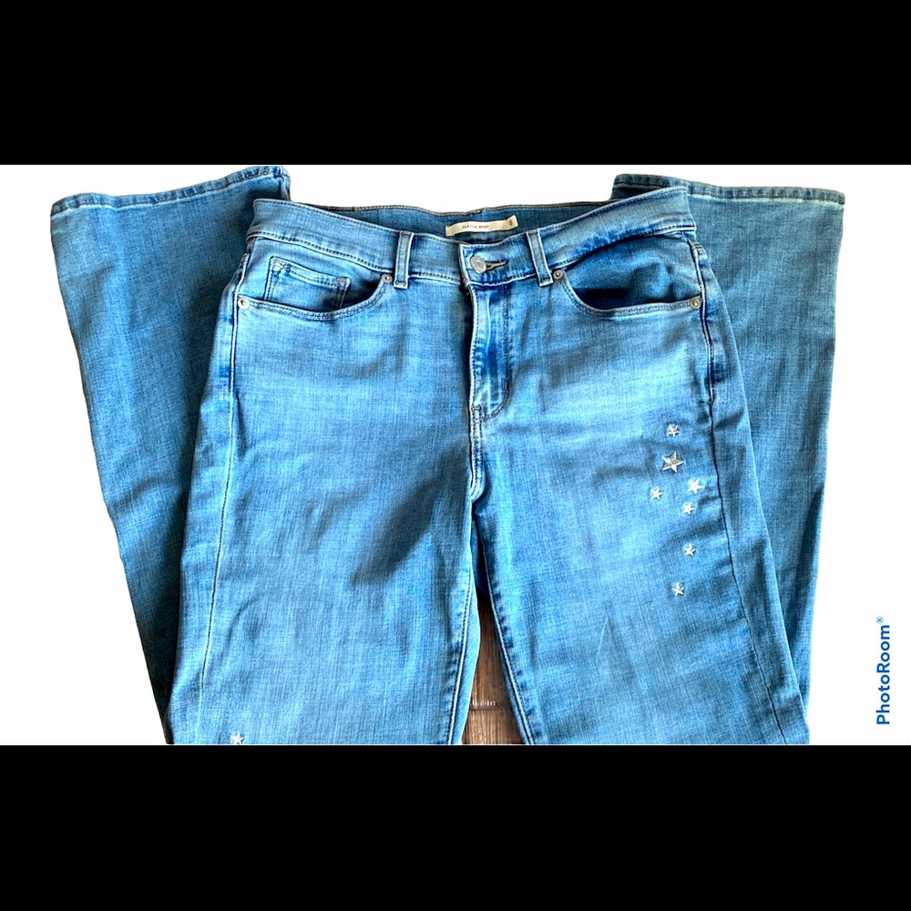 ADORABLE 5 POCKET LEVI JEANS!!! 🌟👖